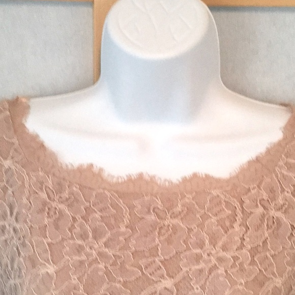 DVF Zarita Lace Dress Lined w/ Body-Shaping Lining - Picture 6 of 12